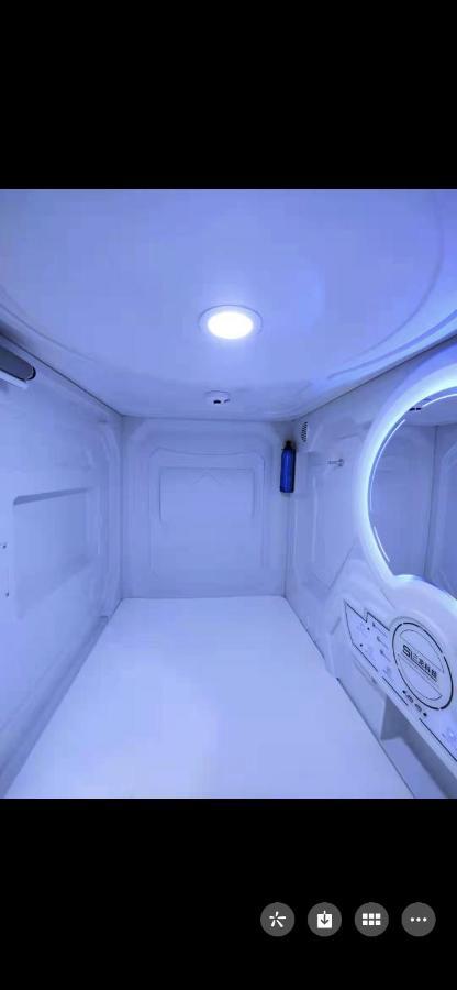 Flor Hostel Capsules Madrid Ngoại thất bức ảnh