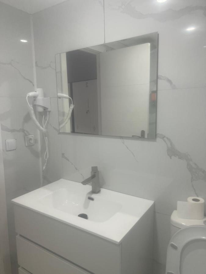 Flor Hostel Capsules Madrid Ngoại thất bức ảnh