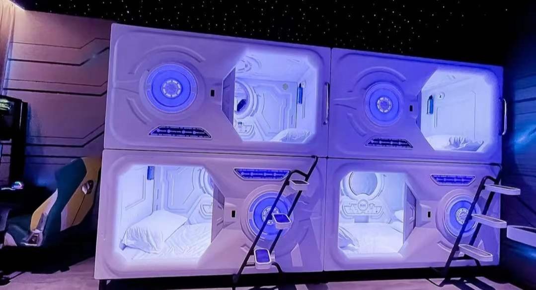 Flor Hostel Capsules Madrid Ngoại thất bức ảnh