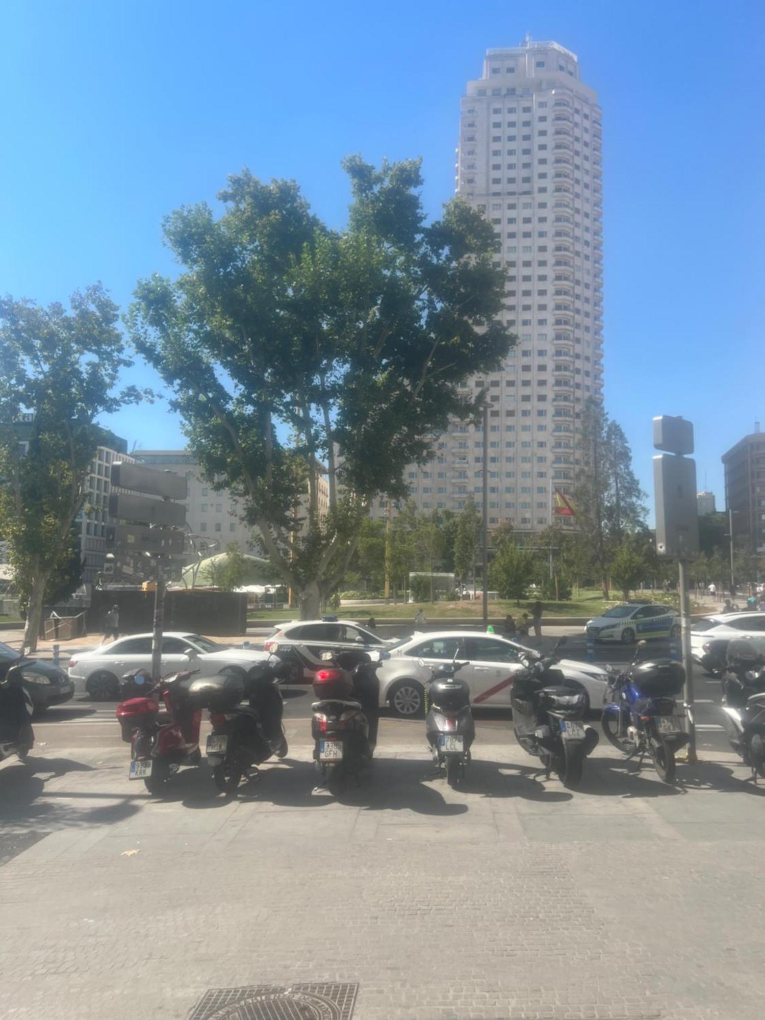 Flor Hostel Capsules Madrid Ngoại thất bức ảnh